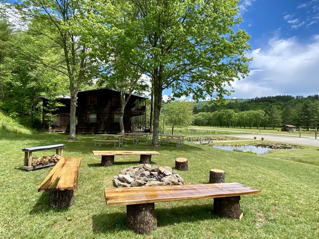 CoyoteLodgeFirepit-explore-brevard