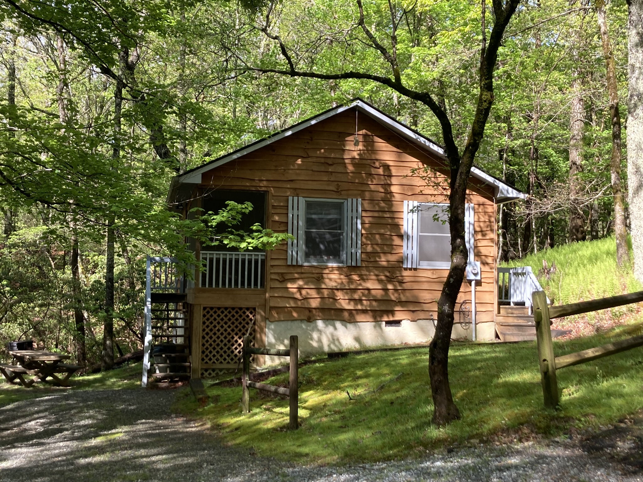 Ash Grove Mountain Cabins and Camping