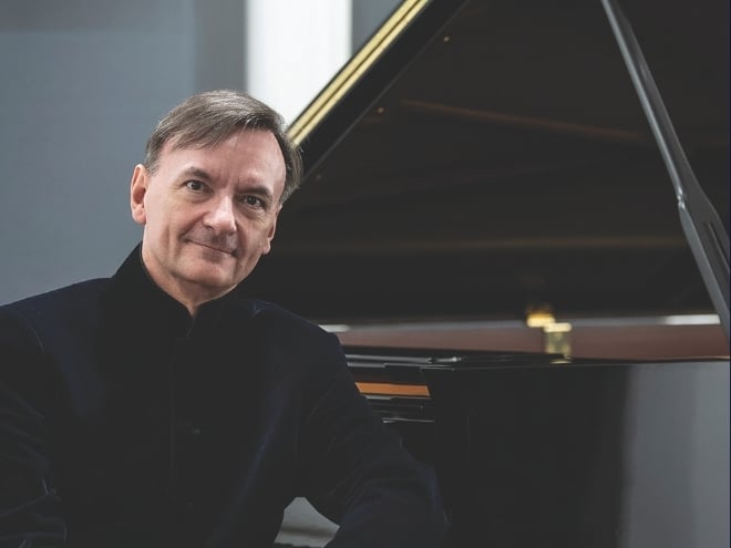 Sir Stephen Hough in Recital