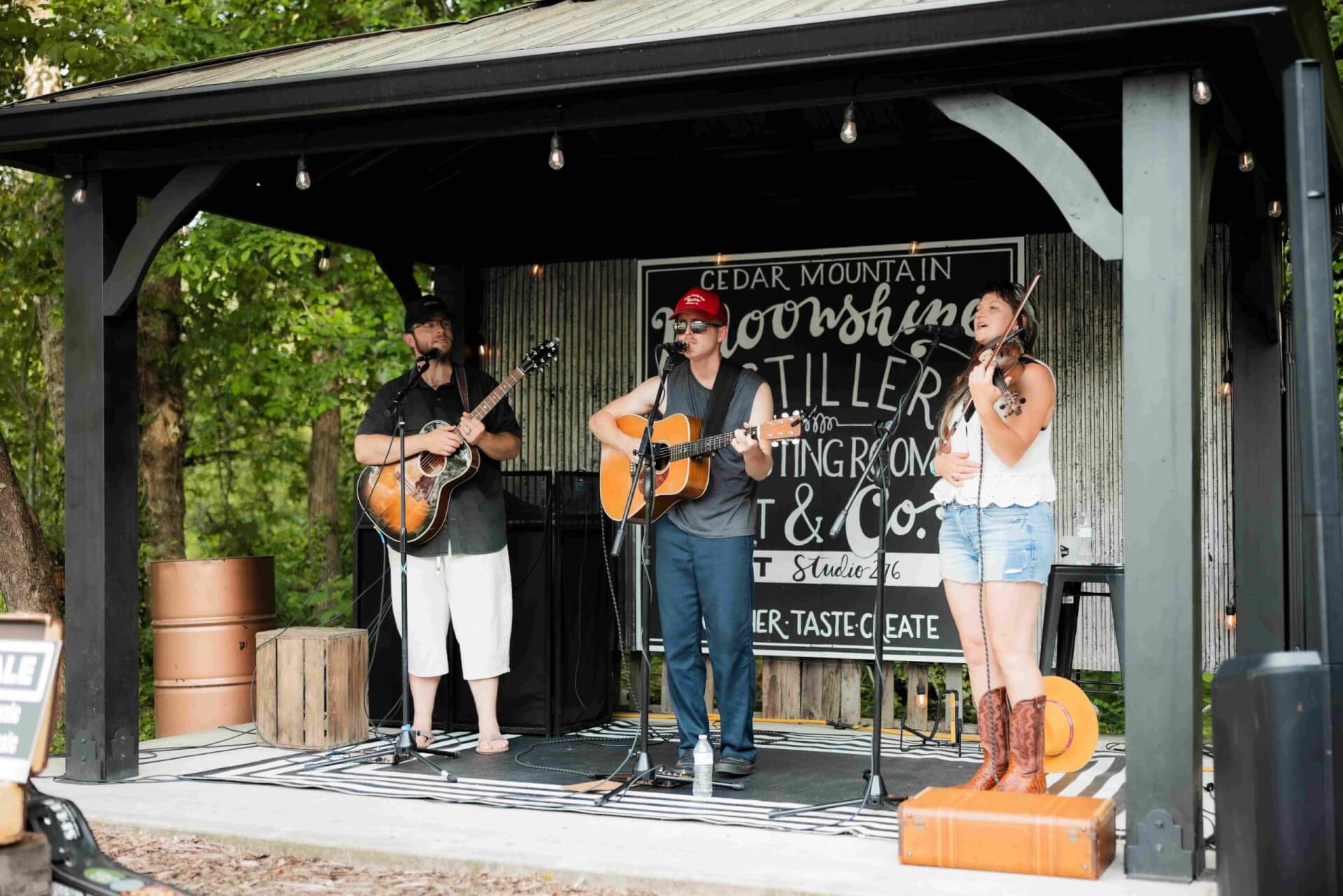 Cody Hale performing at Cedar Mountain Moonshine