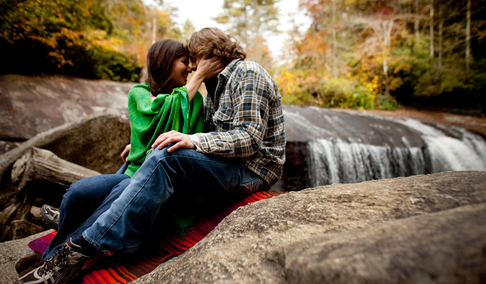 snugglycoupleoutside blg-explore-brevard