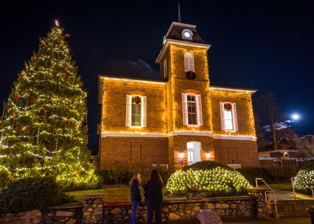 Plan Your Holiday Weekend in the NC Mountains